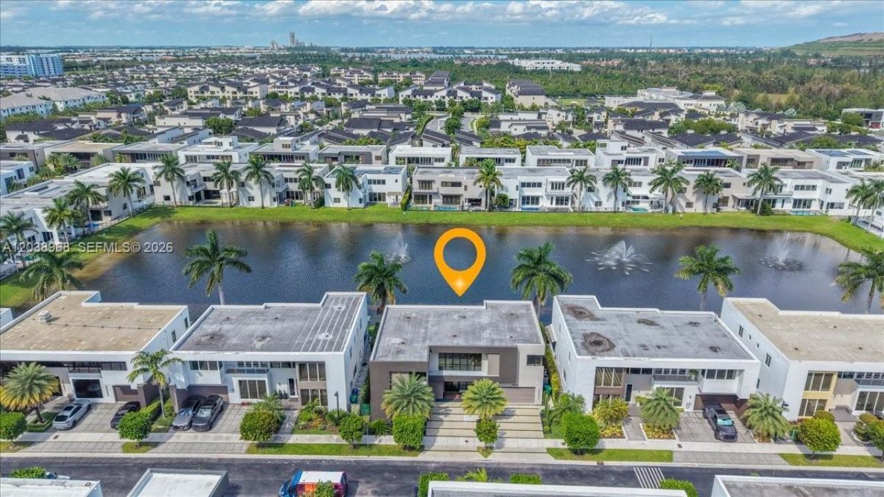 10261 NW 74th Ter, Doral, FL 33178 Photo