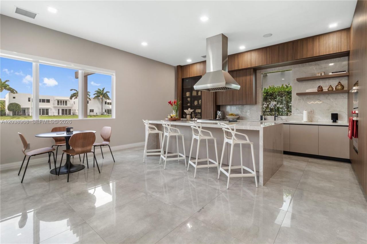 10261 NW 74th Ter , Doral, FL 33178 Photo