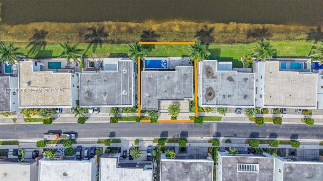 10261 NW 74th Ter, Doral, FL 33178 Photo