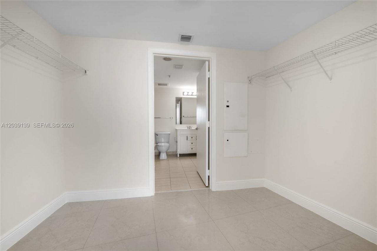 1750 N Bayshore Dr , Unit 4811, Miami, FL 33132 Photo