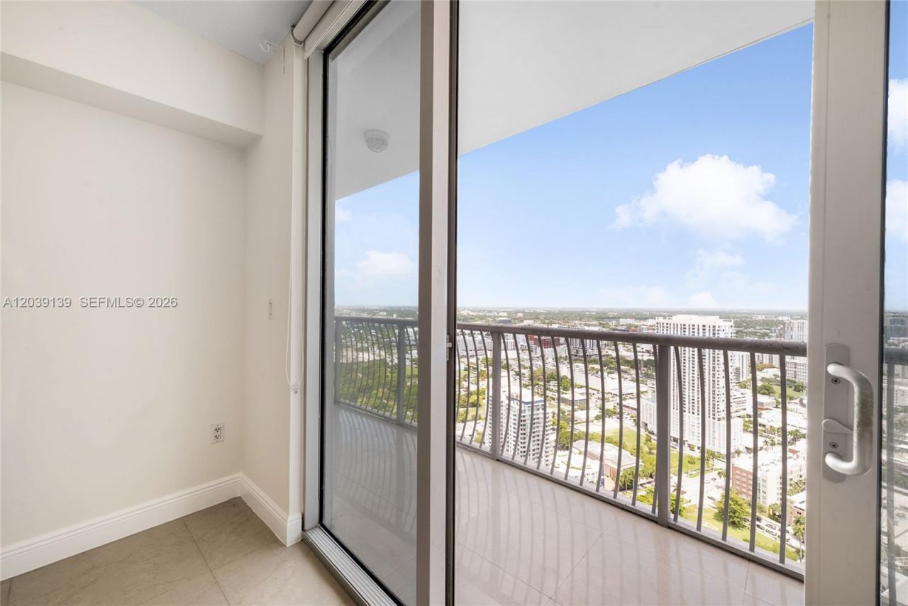 1750 N Bayshore Dr , Unit 4811, Miami, FL 33132 Photo