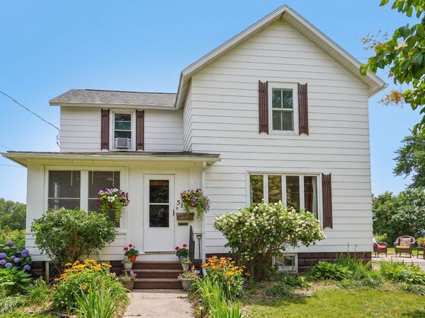 513 S Waterloo Street, Columbus, WI 53925