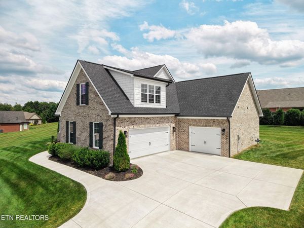 3818 Thornapple Drive, Knoxville, TN 37938