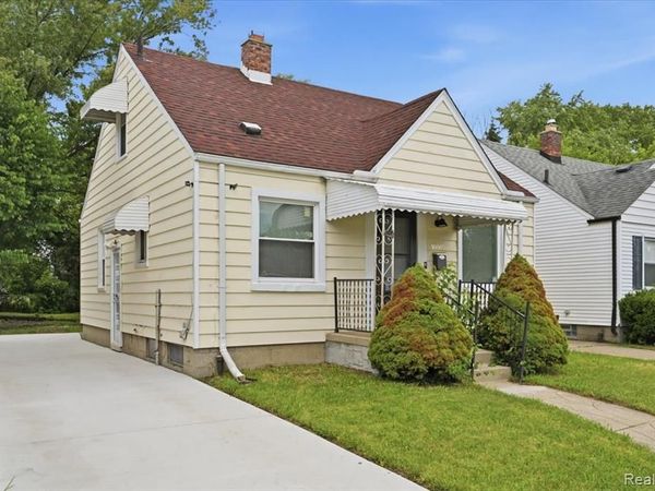 16069 Fairmount Drive, Detroit, Mi 48205