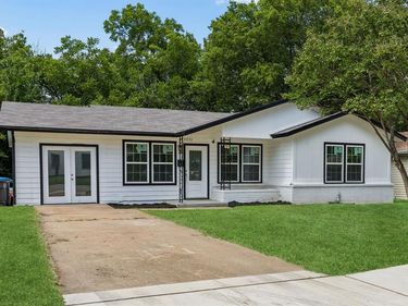 4233 Quails Lane, Fort Worth, TX 76119