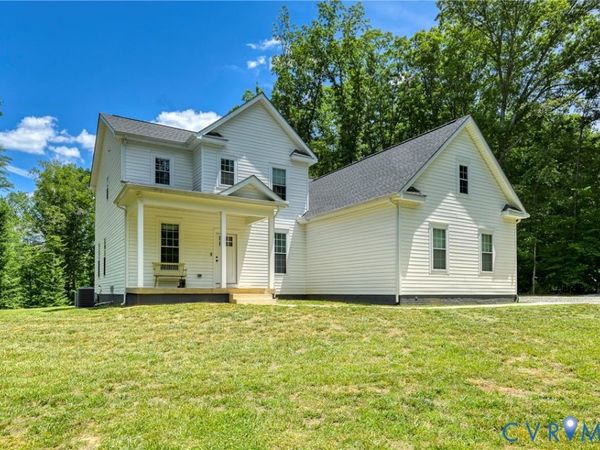 4528 E Old Mountain Road , Louisa, VA 23093