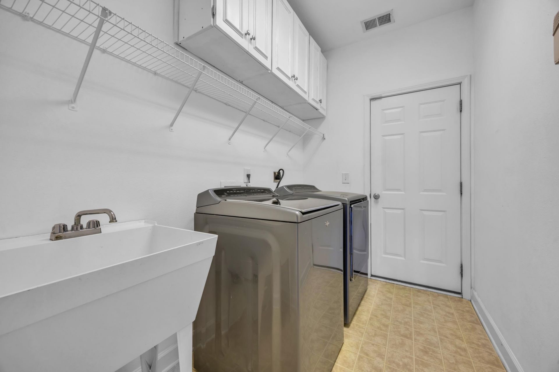 101 Zinnia Dr.  Photo 17