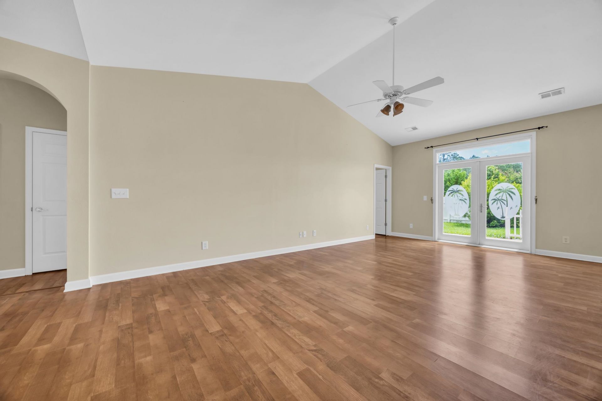 101 Zinnia Dr.  Photo 8