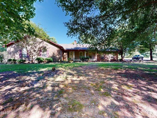 371 Cottonwood Lane, Senatobia, MS 38668