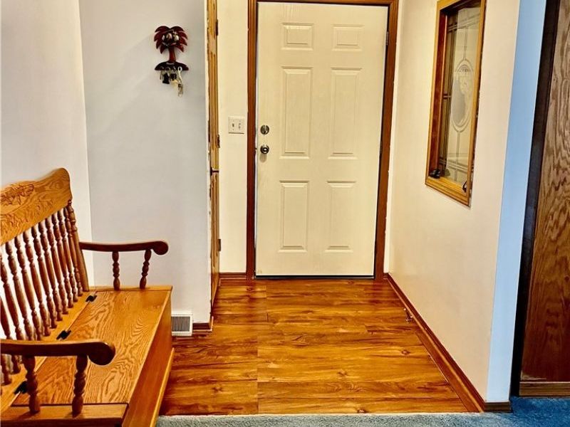 1324 Lake Vue Drive, Roaming Shores, OH 44085 Photo 3