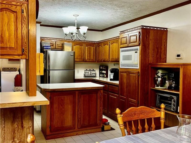 1324 Lake Vue Drive, Roaming Shores, OH 44085 Photo 7