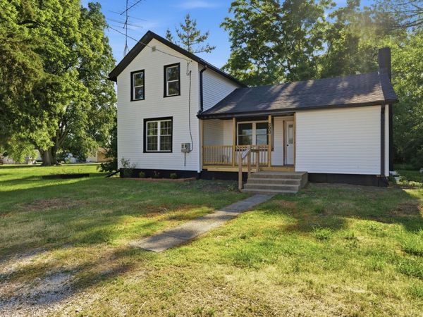 390 N East Avenue N, Amboy, IL 61310