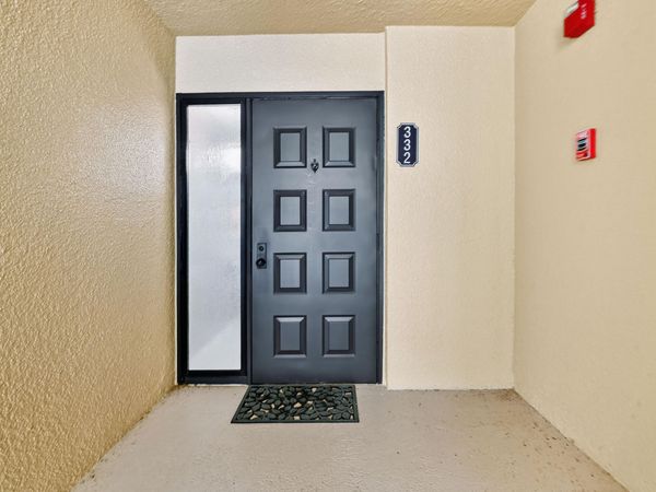 5188 Woodland Lakes Drive, Unit 332, Palm Beach Gardens, FL 33418