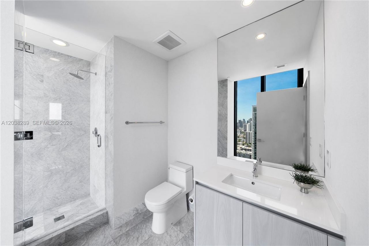 3131 NE 7th Ave, Unit PH5201, Miami, FL 33137 Photo