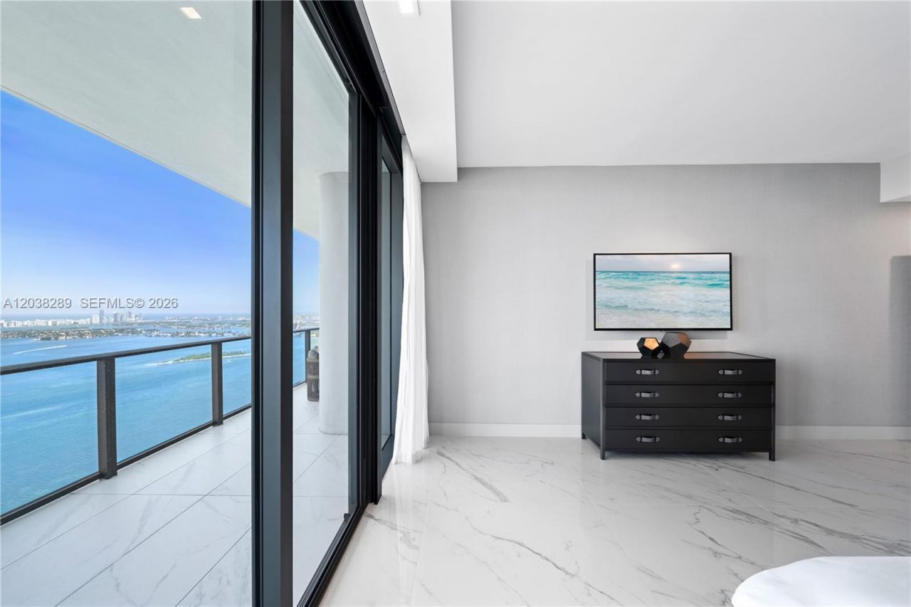 3131 NE 7th Ave, Unit PH5201, Miami, FL 33137 Photo