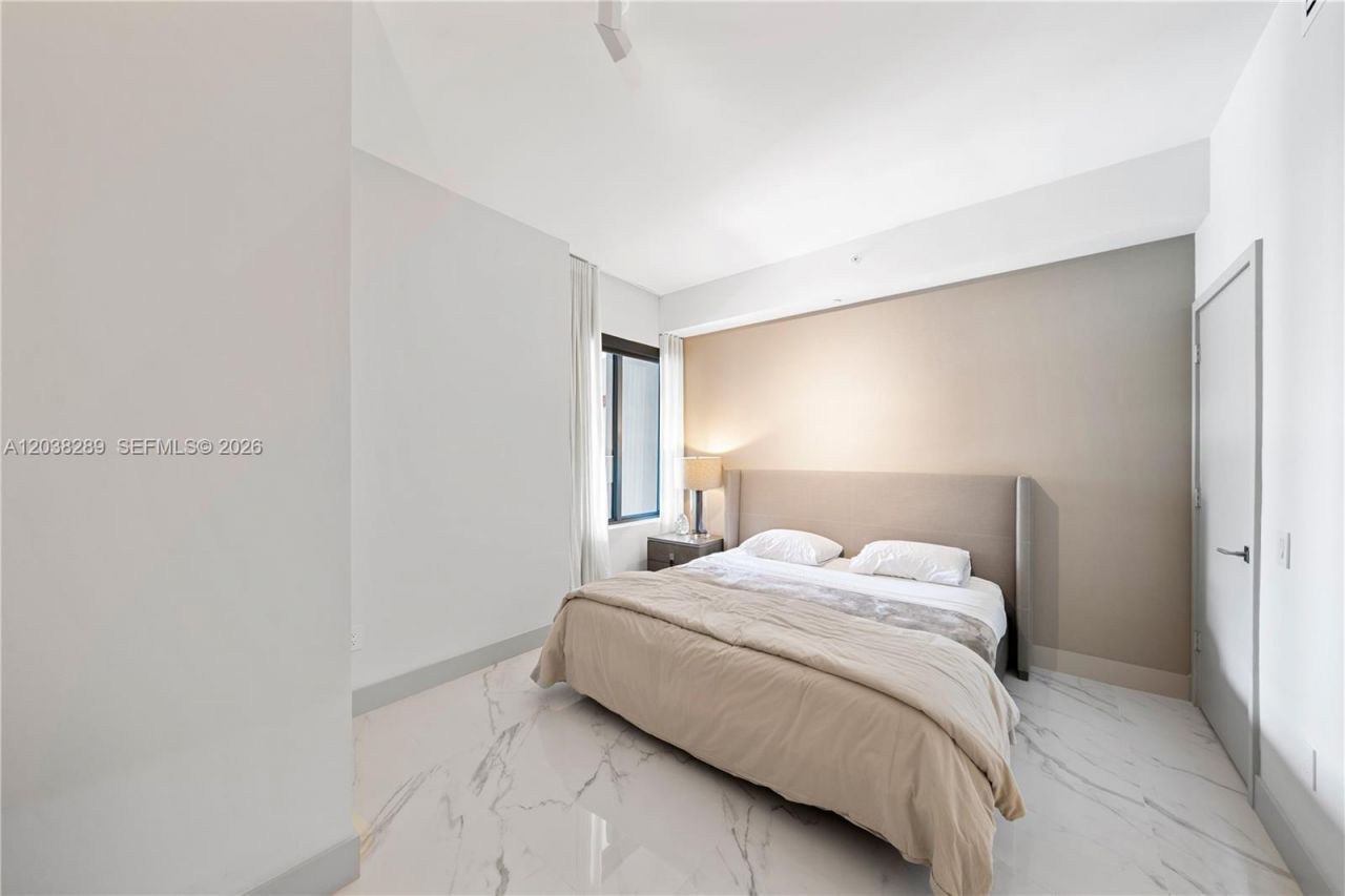 3131 NE 7th Ave, Unit PH5201, Miami, FL 33137 Photo