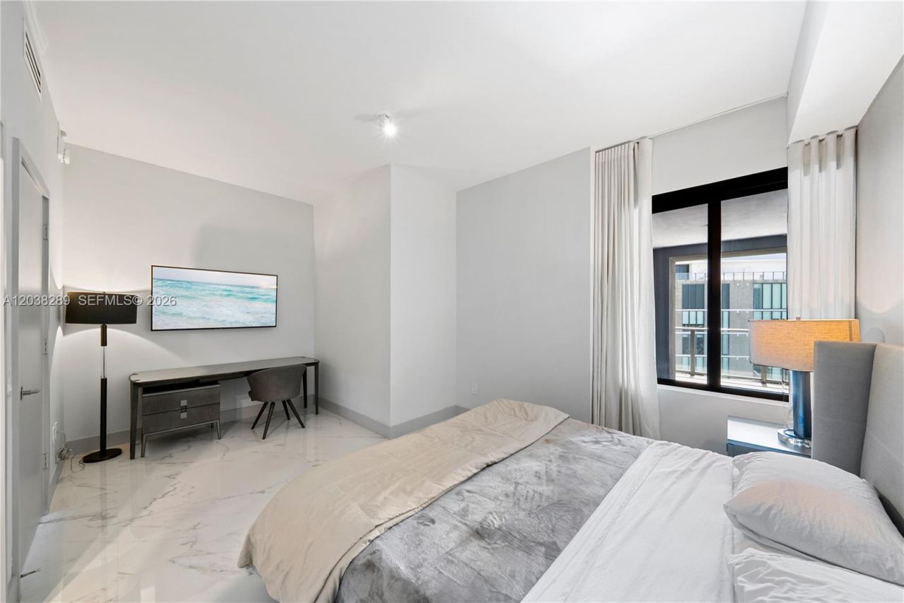 3131 NE 7th Ave, Unit PH5201, Miami, FL 33137 Photo