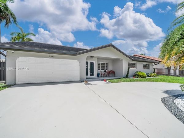 13931 SW 22nd Street , Miami, FL 33175