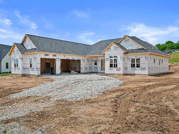W253N5539 Crescent Hill DRIVE, Sussex, WI 53089