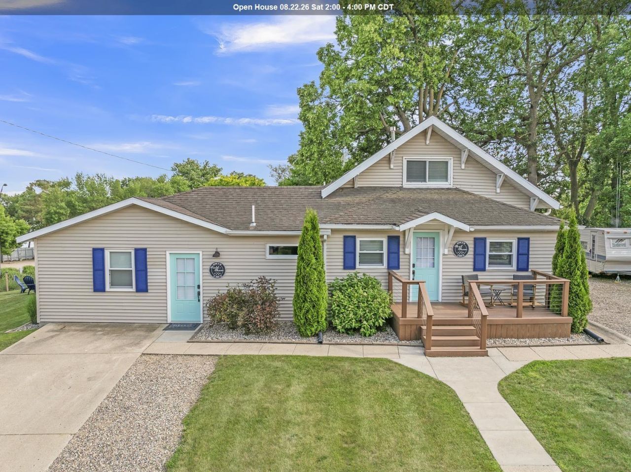 41 Dewey Street Arnolds Park, IA 51331
