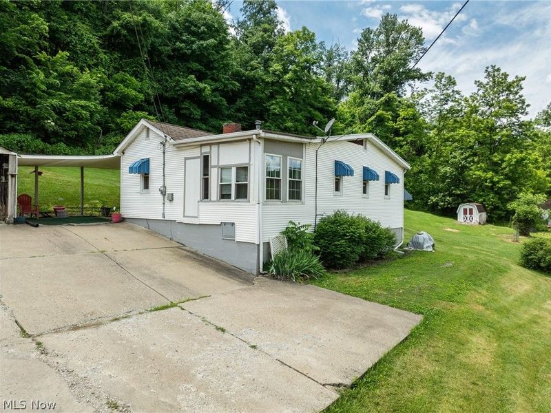 23339 W 23rd Street, Bellaire, OH 43906 Photo 2