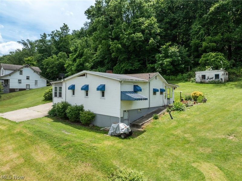 23339 W 23rd Street, Bellaire, OH 43906 Photo 3