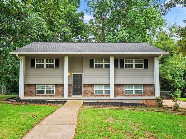 4132 Macduff Drive , Douglasville, GA 30135