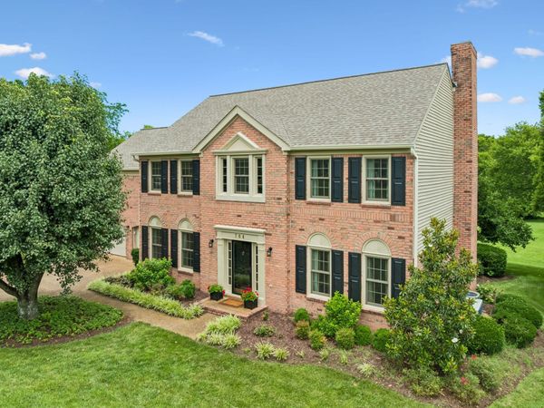 704 Helmsdale Pl S, Brentwood, TN 37027