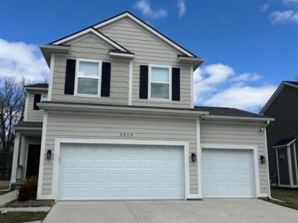2323 E MAPLE Road, Troy, MI 48083