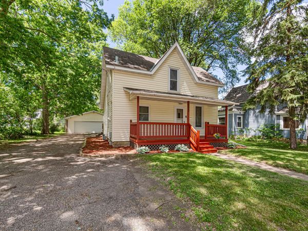 720 8th Avenue NW, Faribault, MN 55021