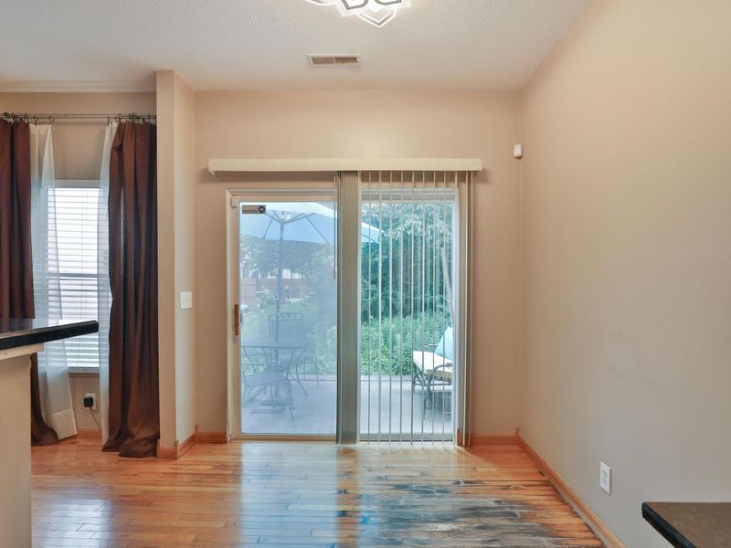 643 Grove Circle, Unit 2702, Columbus, OH 43230 Photo 13