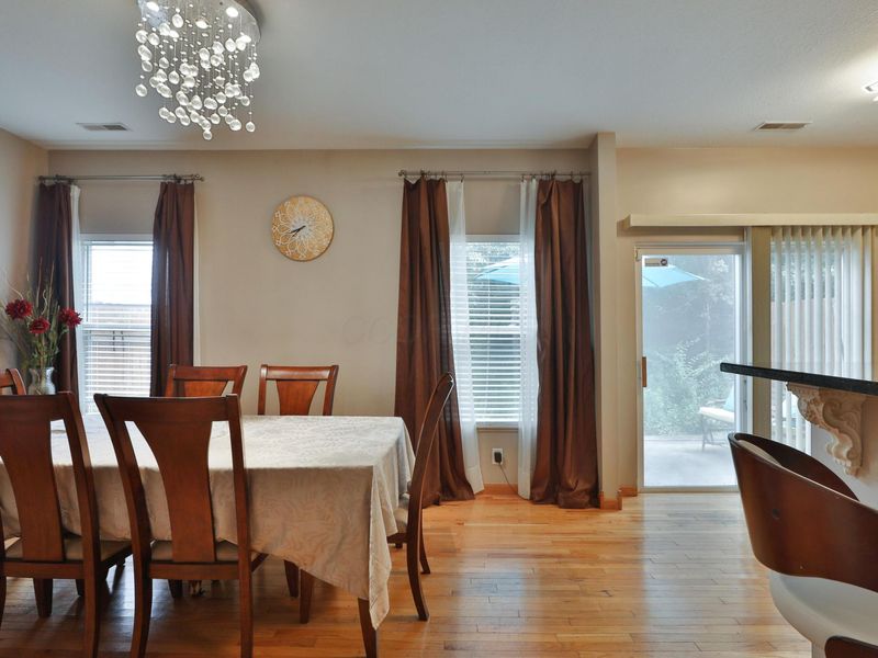 643 Grove Circle, Unit 2702, Columbus, OH 43230 Photo 6
