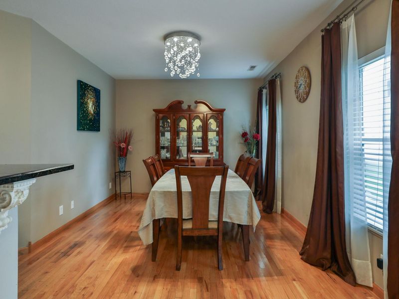 643 Grove Circle, Unit 2702, Columbus, OH 43230 Photo 7