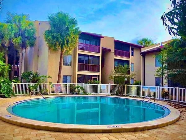 8605 HURON COURT , Unit 34, TAMPA, FL 33614