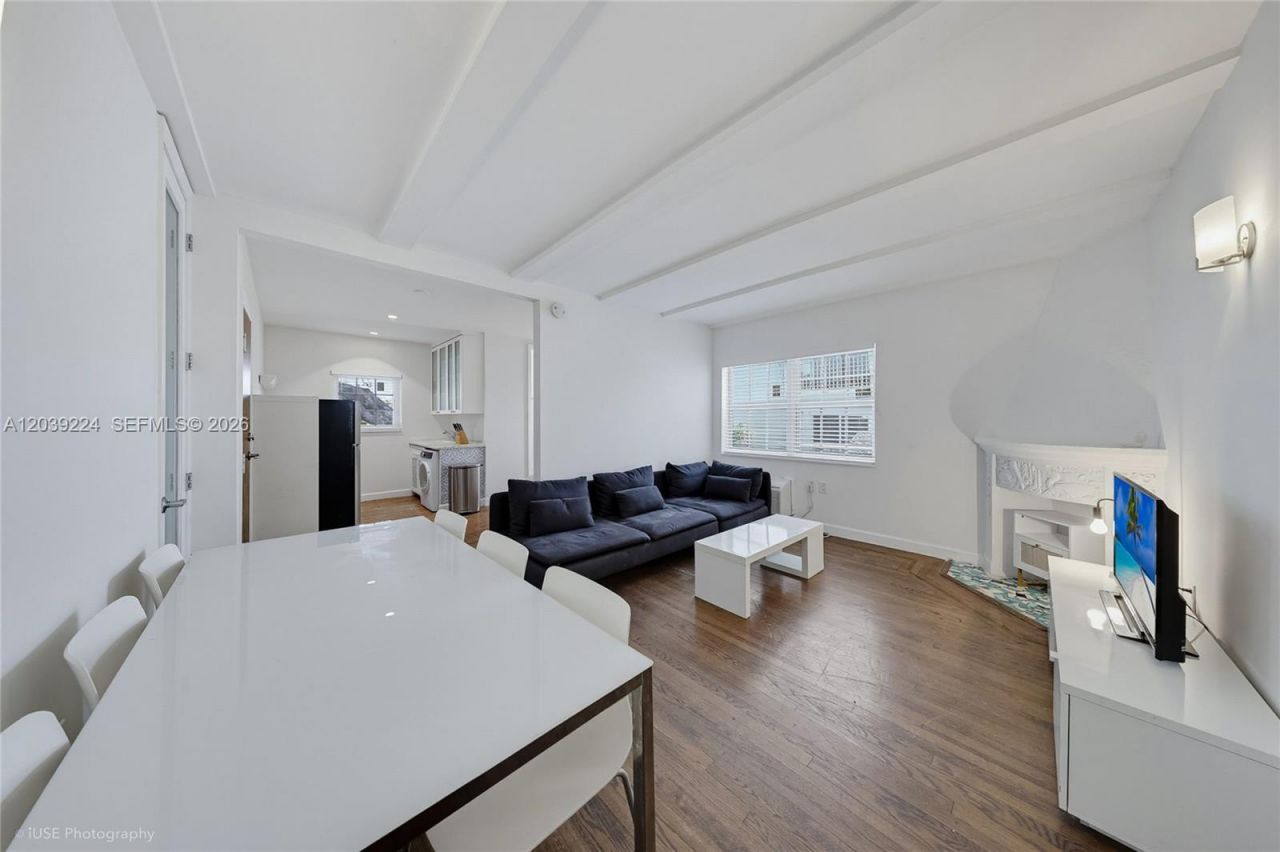 439 15th St, Unit 18, Miami Beach, FL 33139 Photo