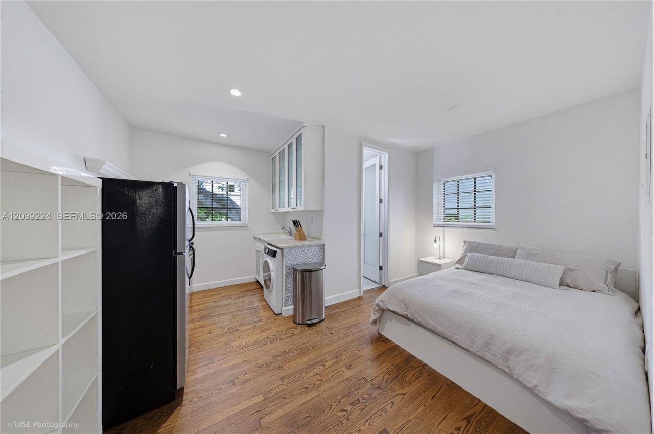 439 15th St, Unit 18, Miami Beach, FL 33139 Photo