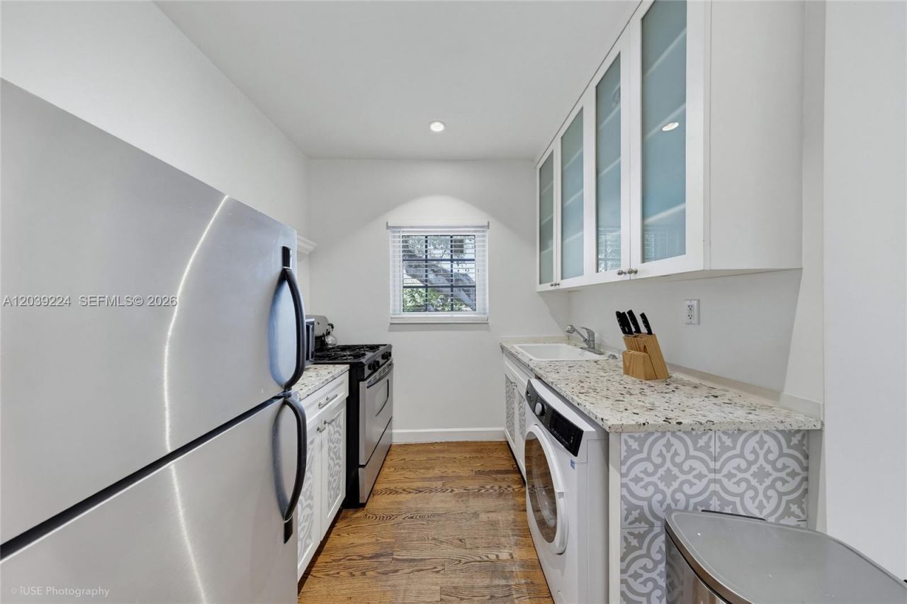 439 15th St, Unit 18, Miami Beach, FL 33139 Photo