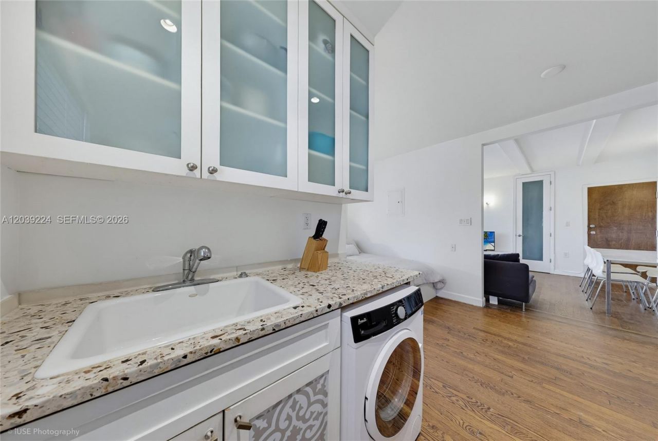 439 15th St, Unit 18, Miami Beach, FL 33139 Photo
