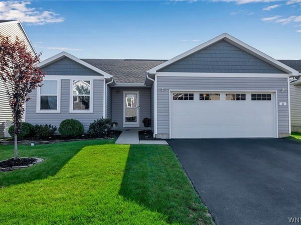 61 Allie Lane , Hamburg, NY 14075