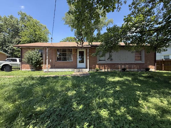5032 Bonnameade Dr , Hermitage, TN 37076