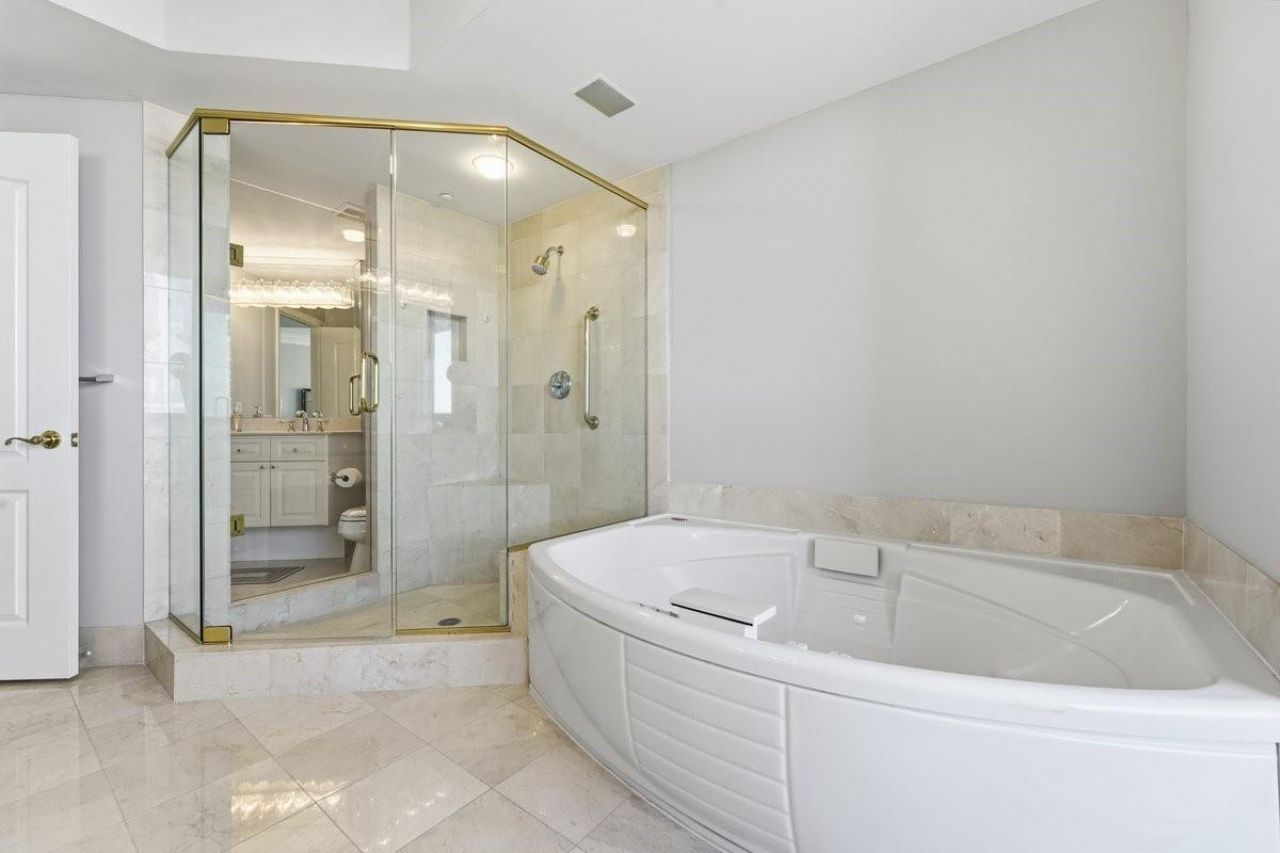 3100 N Ocean Boulevard, Unit 2201, Fort Lauderdale, FL 33308 Photo