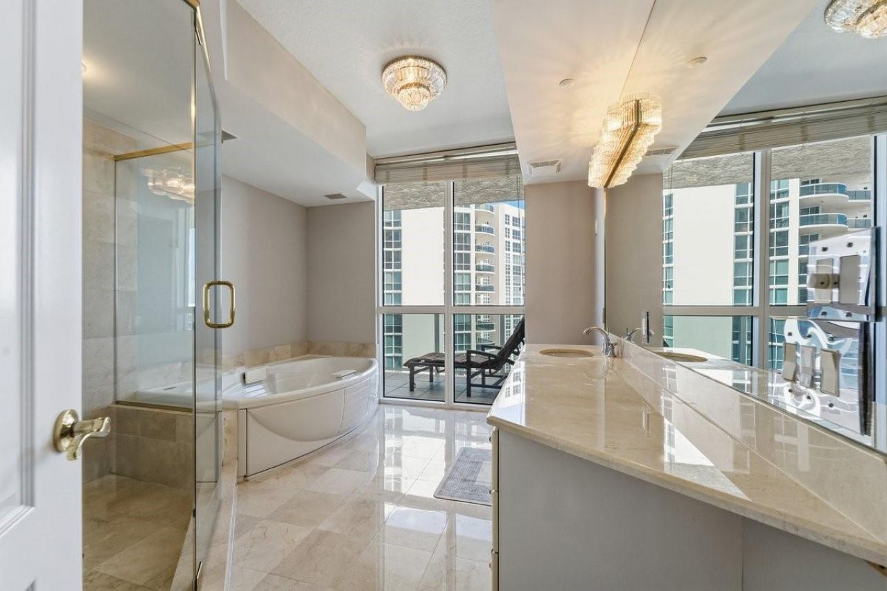 3100 N Ocean Boulevard, Unit 2201, Fort Lauderdale, FL 33308 Photo