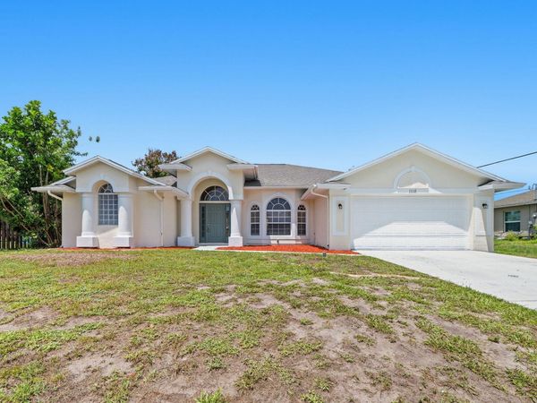 1118 SW Del Rio Boulevard, Port St. Lucie, FL 34953
