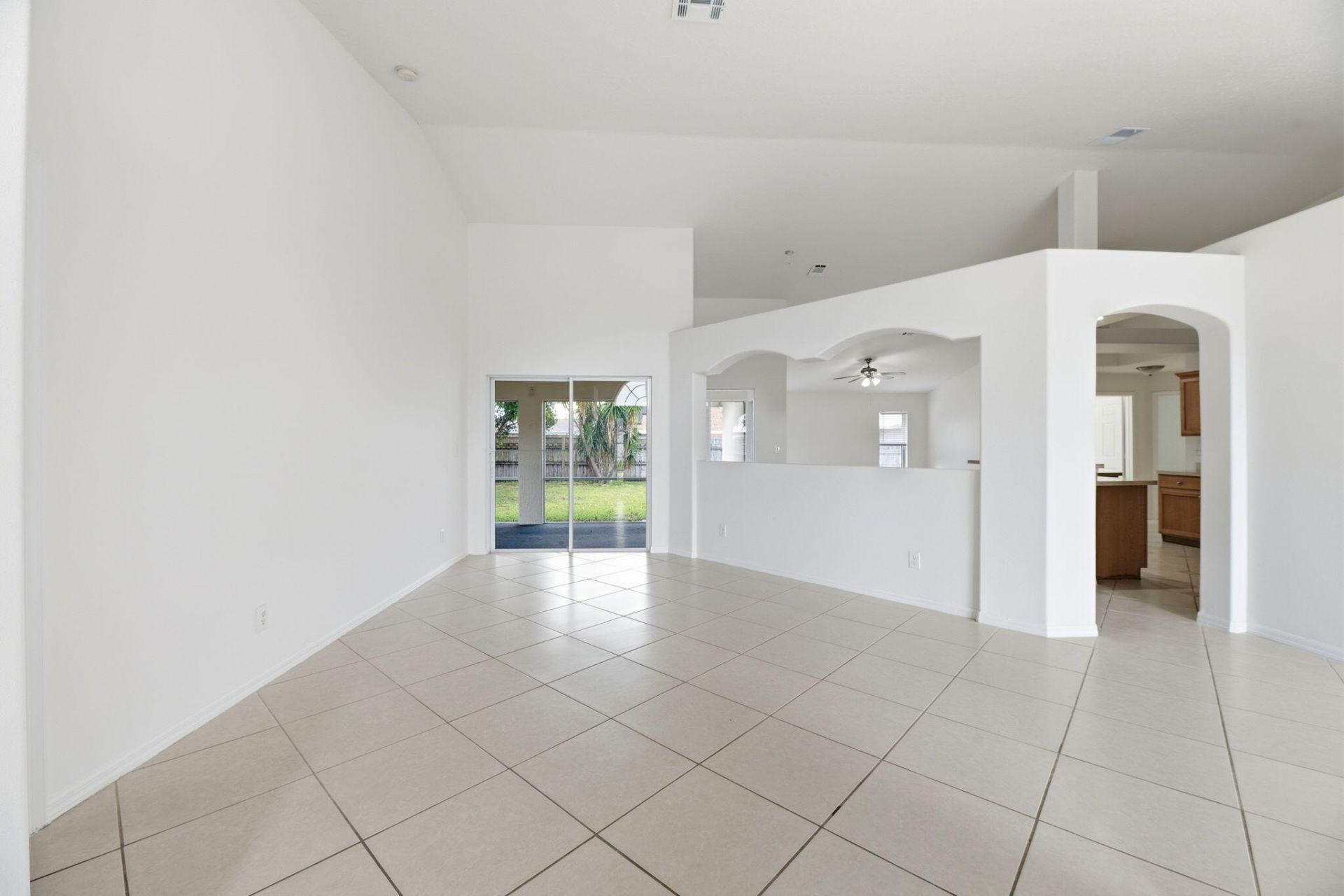 1118 SW Del Rio Boulevard, Port Saint Lucie, FL 34953 Photo