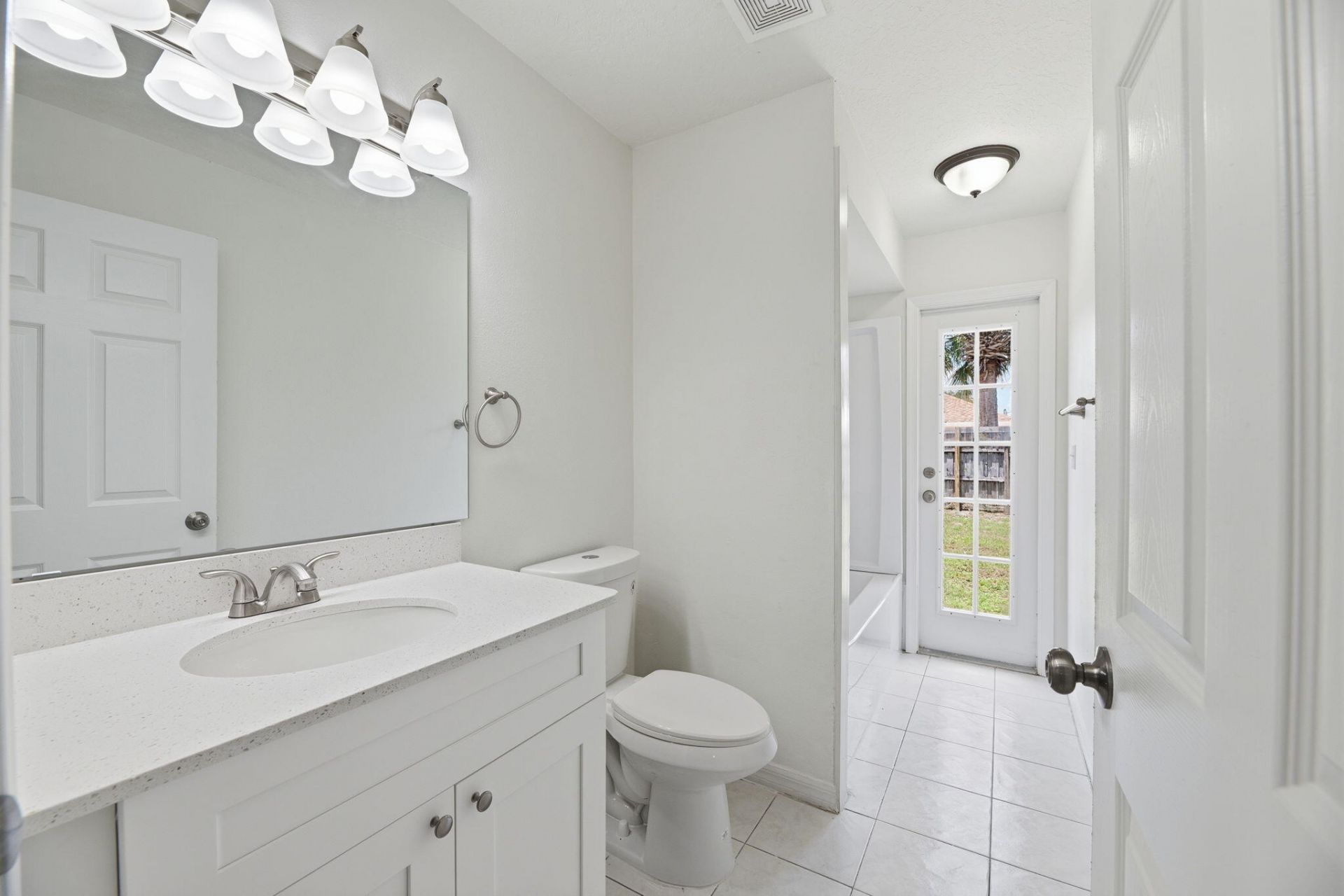 1118 SW Del Rio Boulevard, Port Saint Lucie, FL 34953 Photo