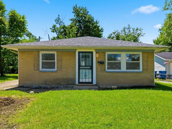 1942 Beacon Court, Chicago Heights, IL 60411