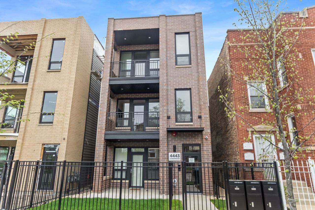 4441 S Vincennes Avenue, Unit 2, Chicago, IL 60653 Main Photo
