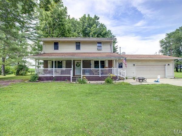 505 Hinton Street , Kane, IL 62054