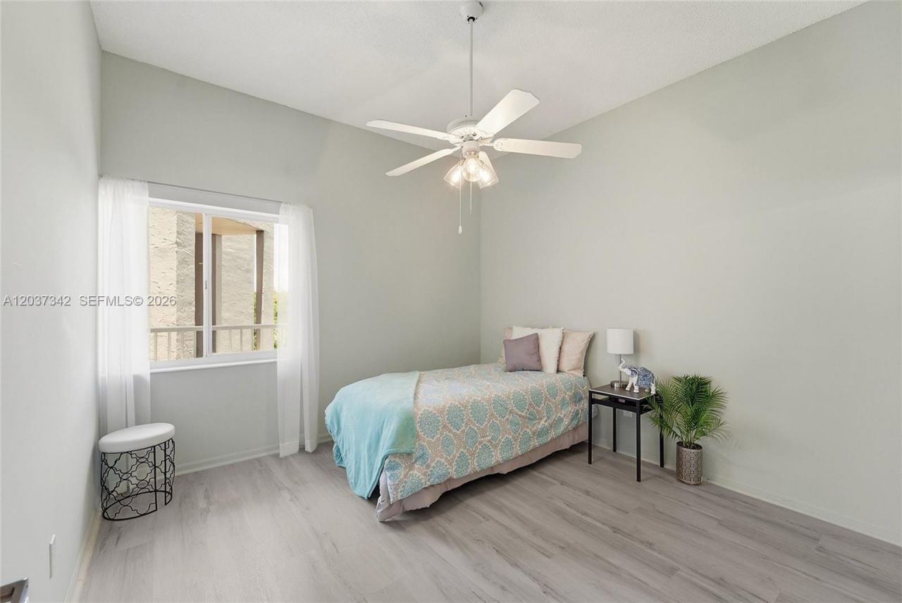 7478 Granville Dr, Unit 406, Tamarac, FL 33321 Photo