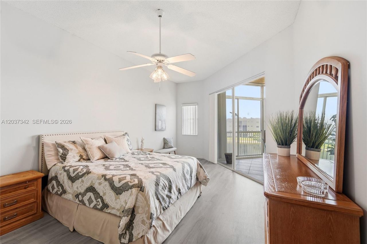7478 Granville Dr, Unit 406, Tamarac, FL 33321 Photo